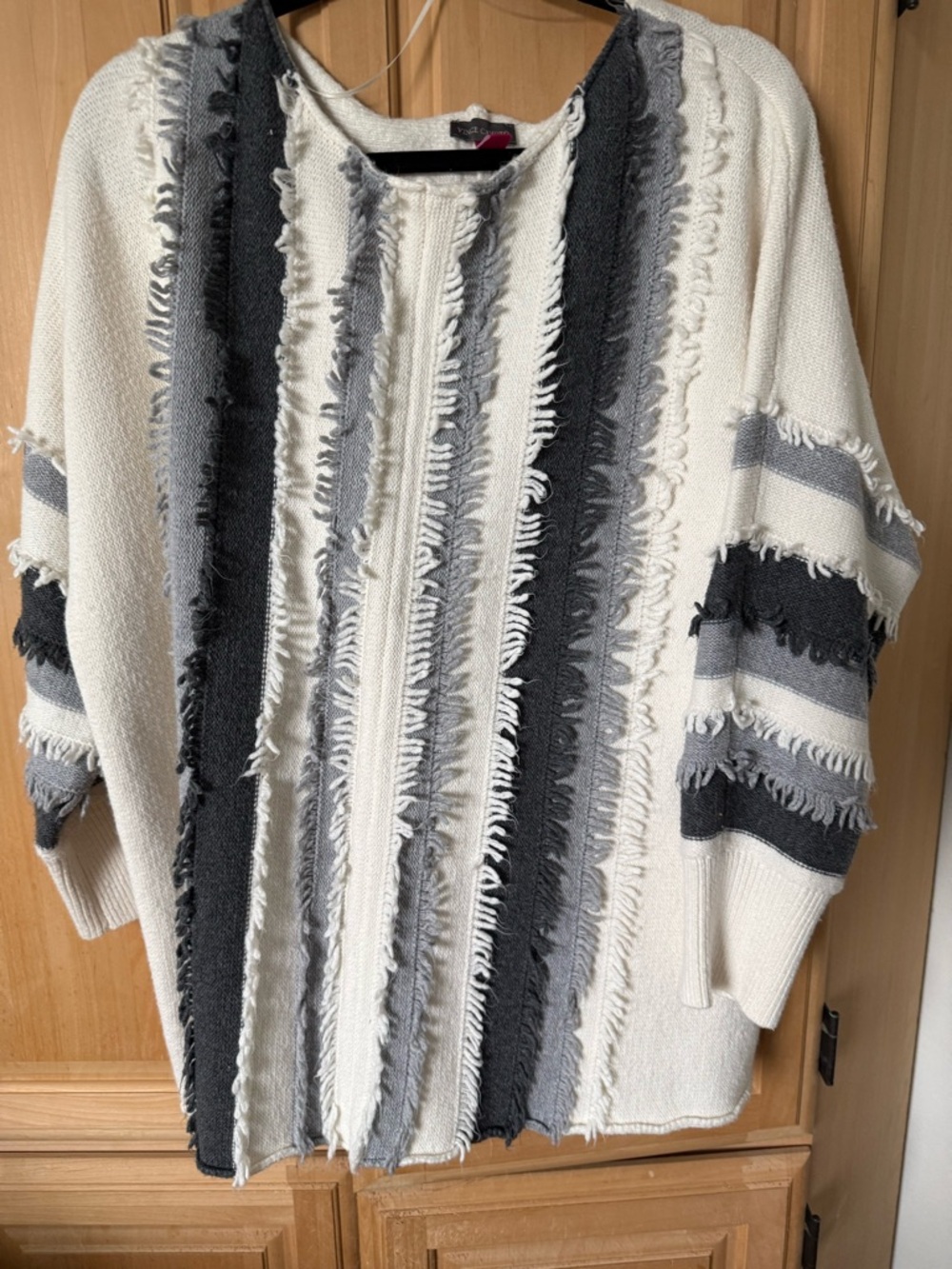 Vince Camuto Black & Cream Textured Knit Sweater with Pink Size Tag
